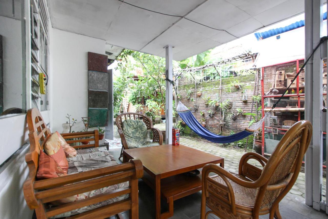 Reddoorz Near Rumah Sakit Wirosaban Salakan Exteriör bild